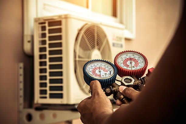 Professional Hvac technician working in West Mclean, VA